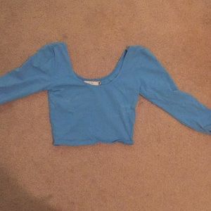 Long sleeve crop top